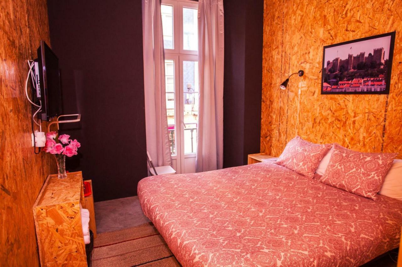 Sky Beds Lisbon Hostel Bagian luar foto