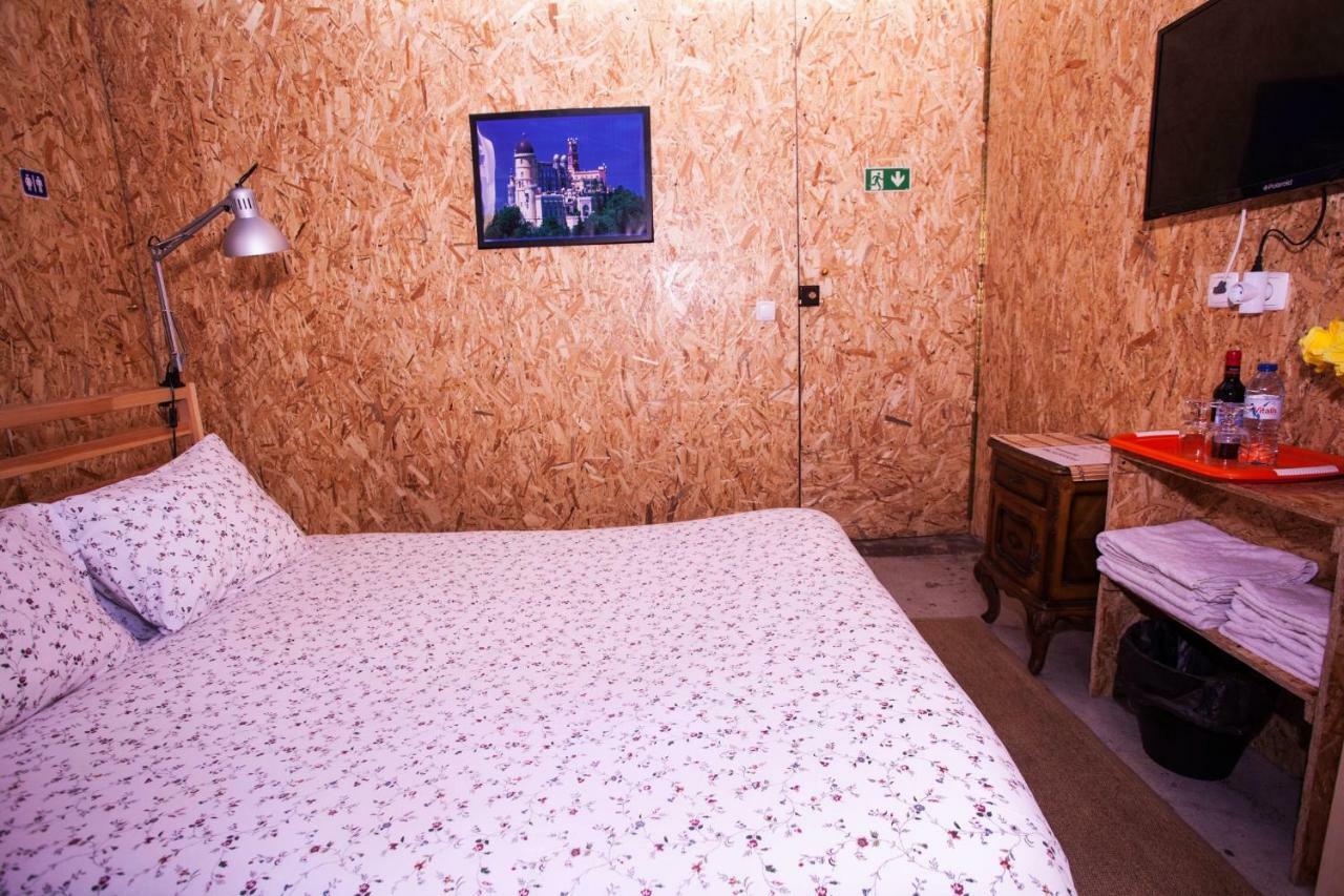 Sky Beds Lisbon Hostel Bagian luar foto